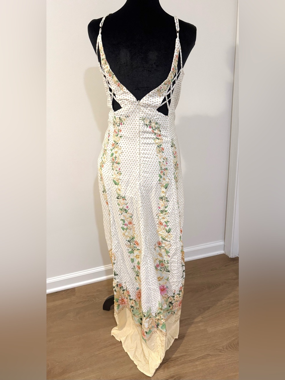 Farm Rio Long Floral Maxi Dress Size M Strappy V Neck White/Yellow - Picture 4 of 14